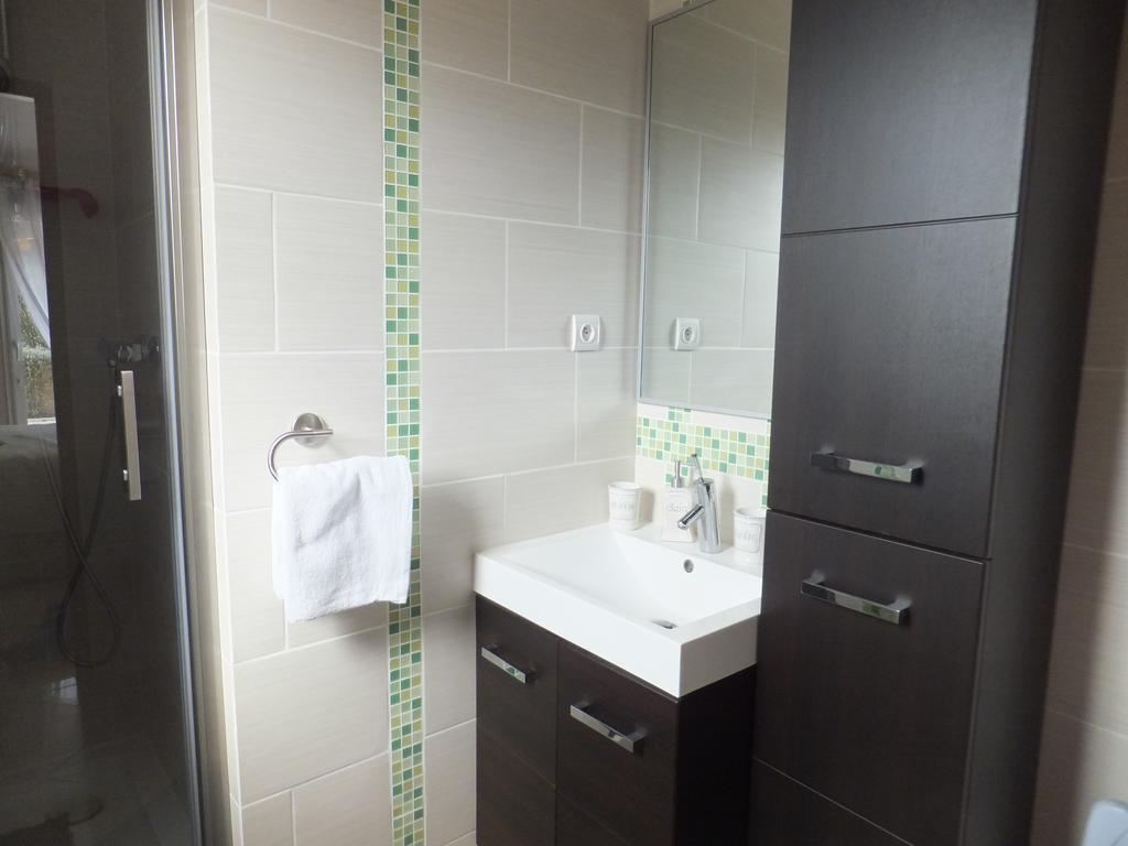 Les Lavandes Bed & Breakfast Alleins Bilik gambar
